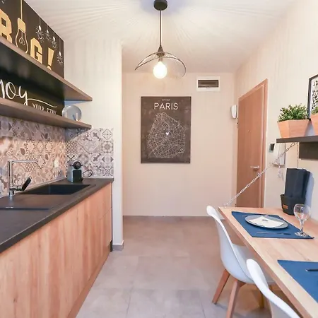 Artemis Apartament *